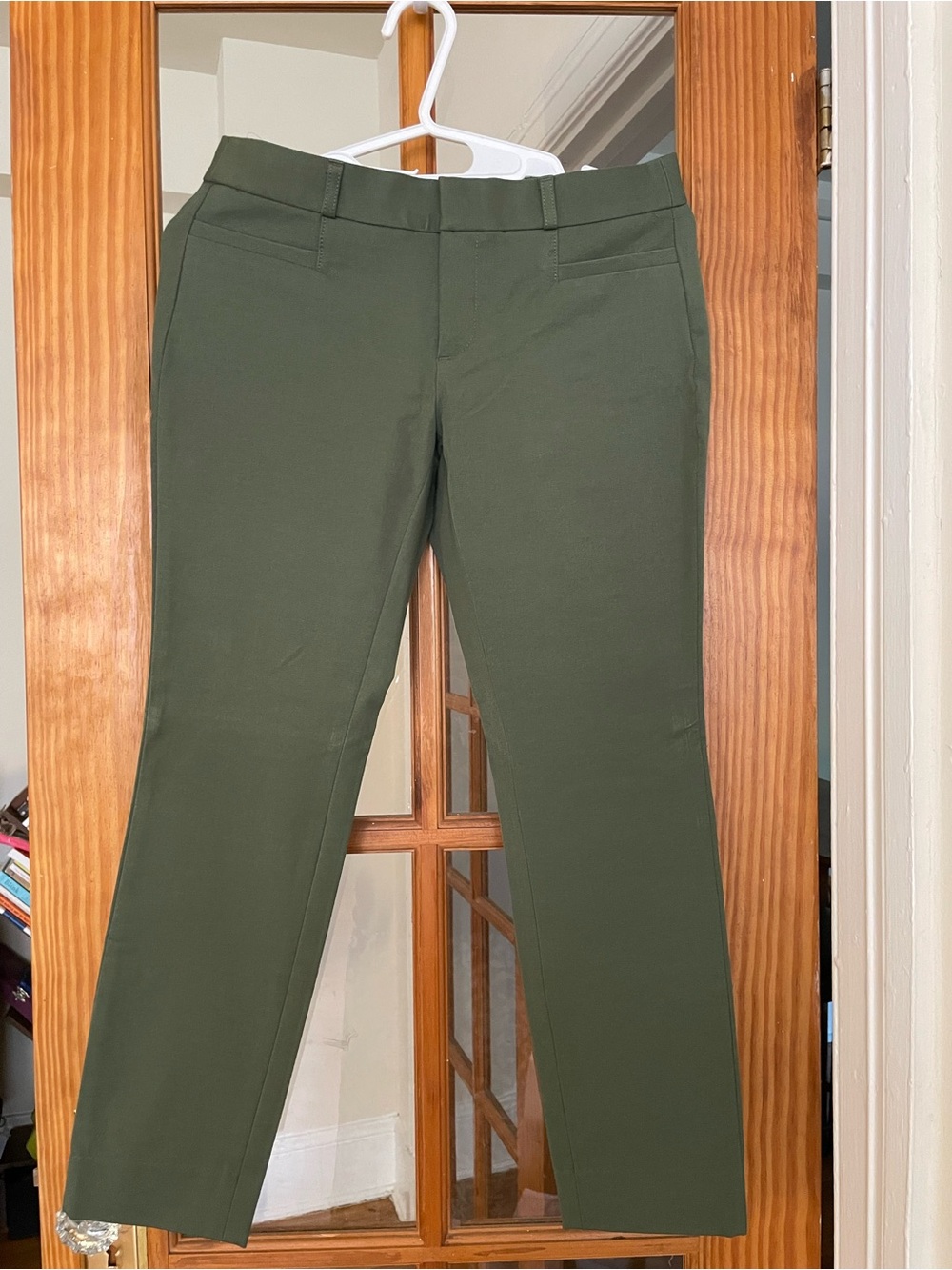 Brand new with tags Banana Republic olive green ankle slim pants